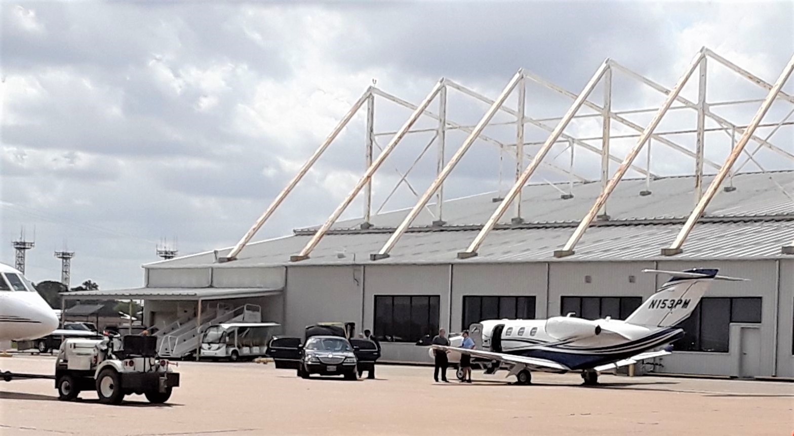 Private Jet Car Service Houston | Book Online Now