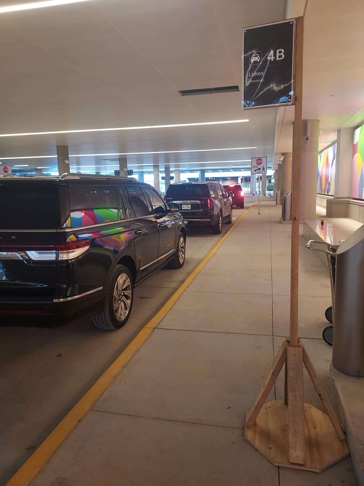 How to Plan Airport Transfers for a Houston Bachelor Party 
