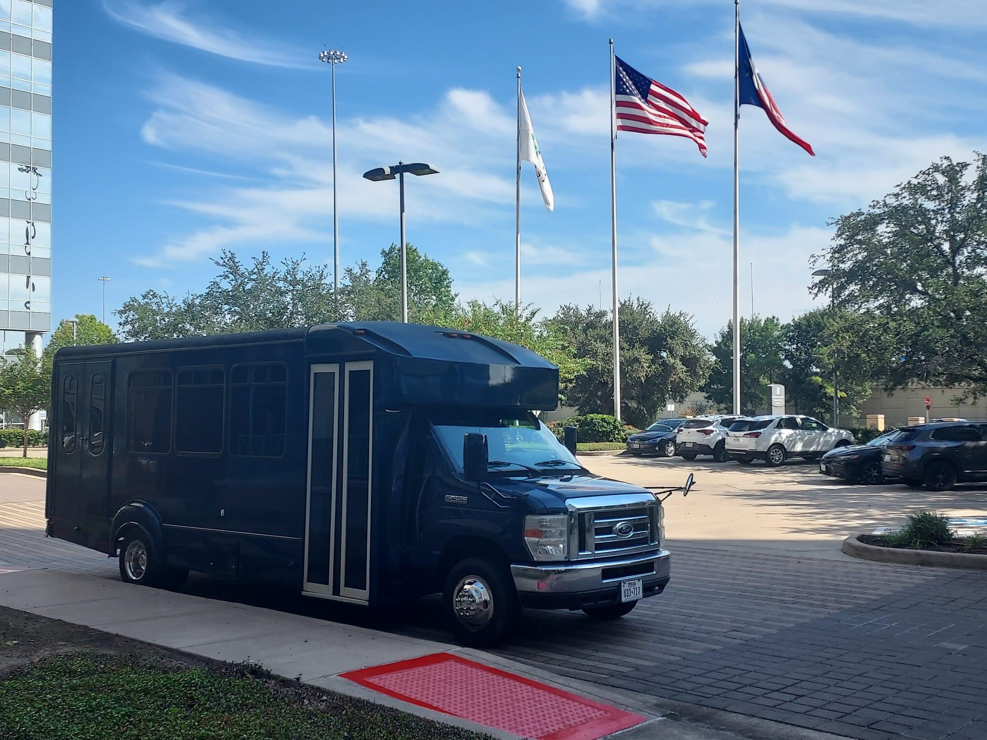 Executive mini bus for group transport