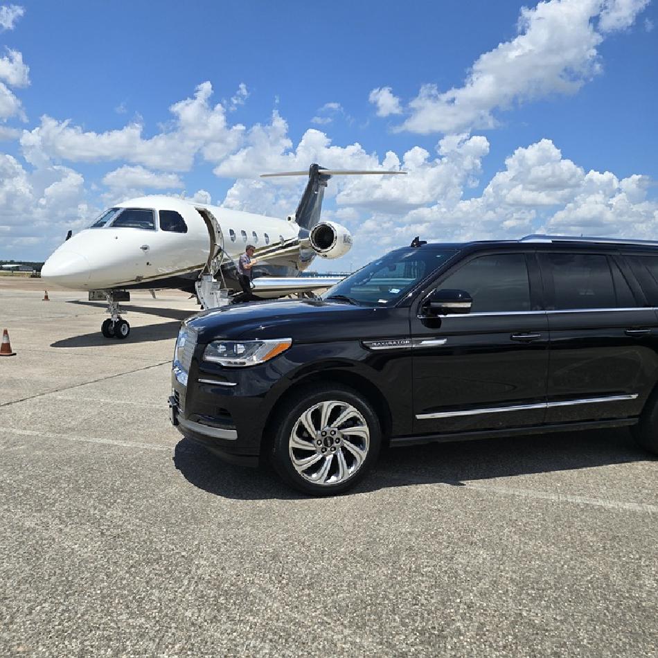 Book Your Sugar Land to IAH Airport Ride Online in Minutes
