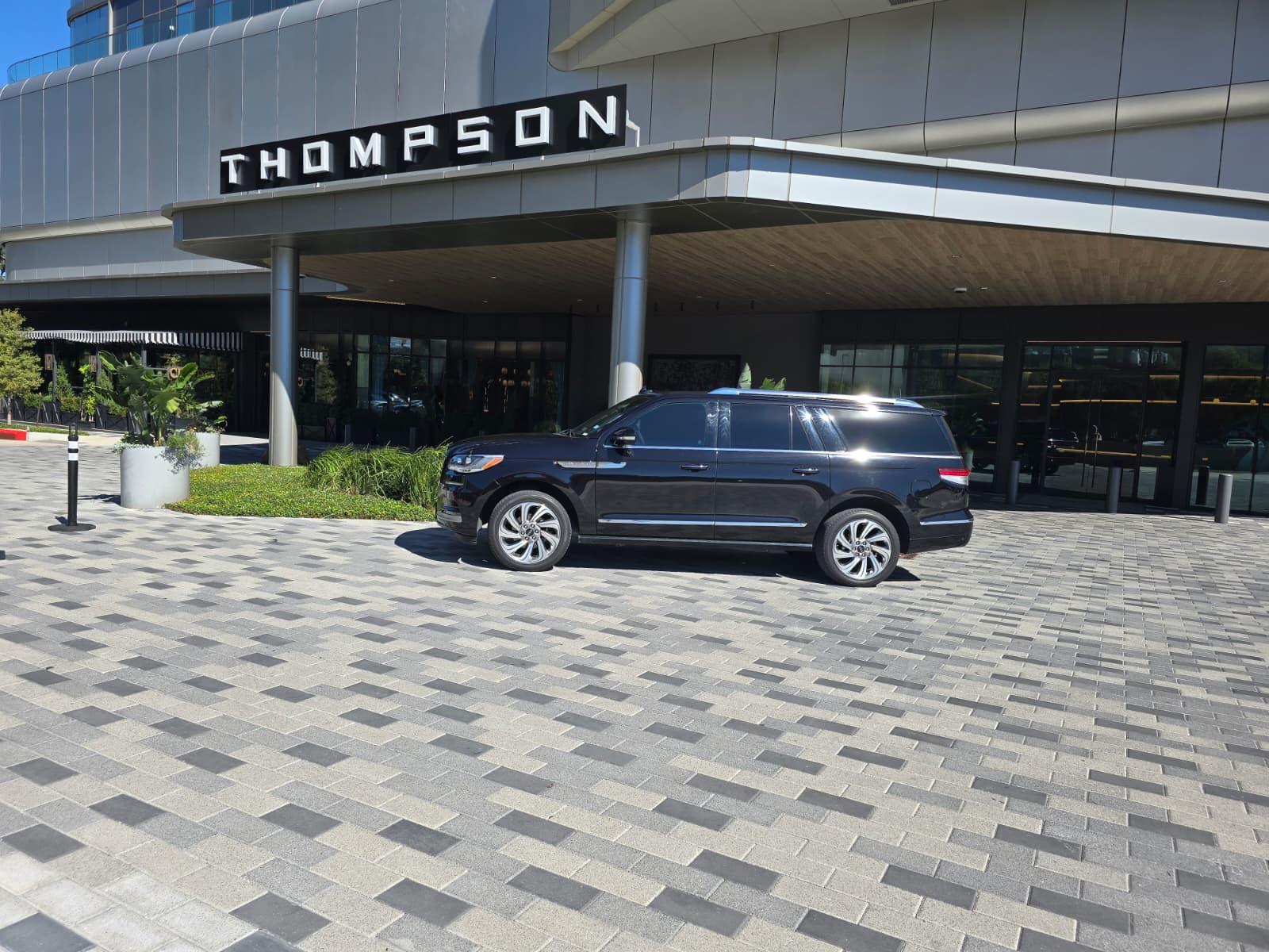 7 Reasons to Choose a Private Car Service for Corporate IAH Transportation