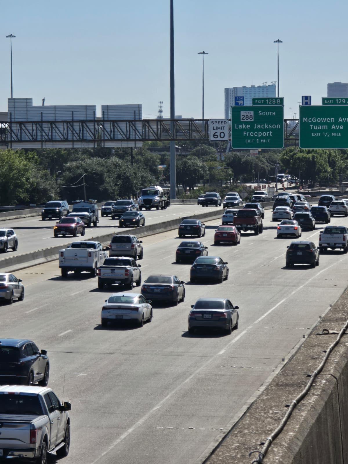 7 Reasons to Choose a Private Car Service for Corporate IAH Transportation