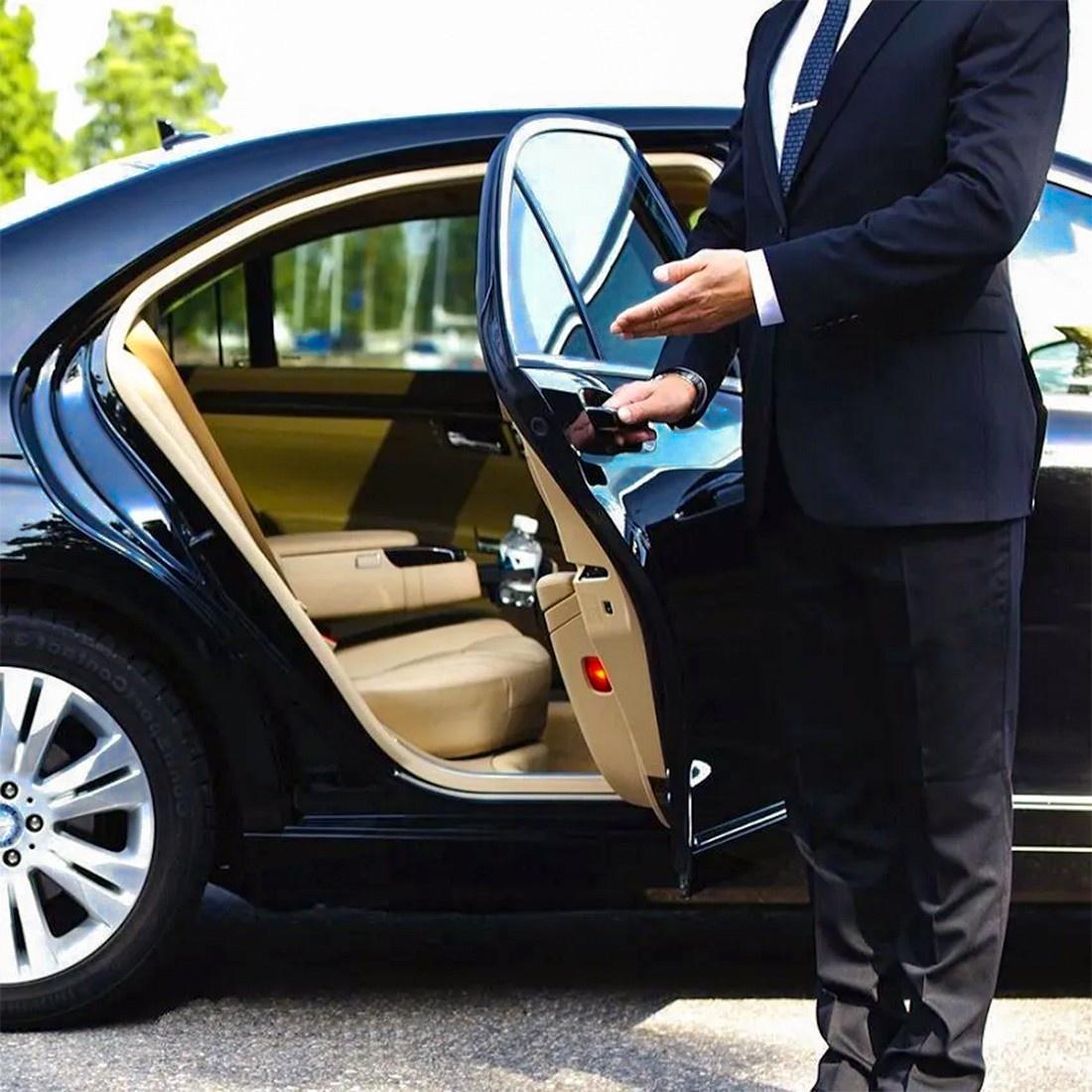 Why Choose Our George Bush Airport & IAH Transfer Service? | Trusted Houston Transport