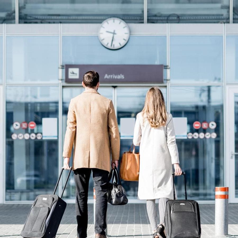 Benefits of Choosing AAdmirals’ Houston to Lafayette Shuttle