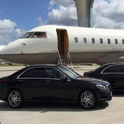 Why Choose AAdmirals Limousine Service in Spring, TX?