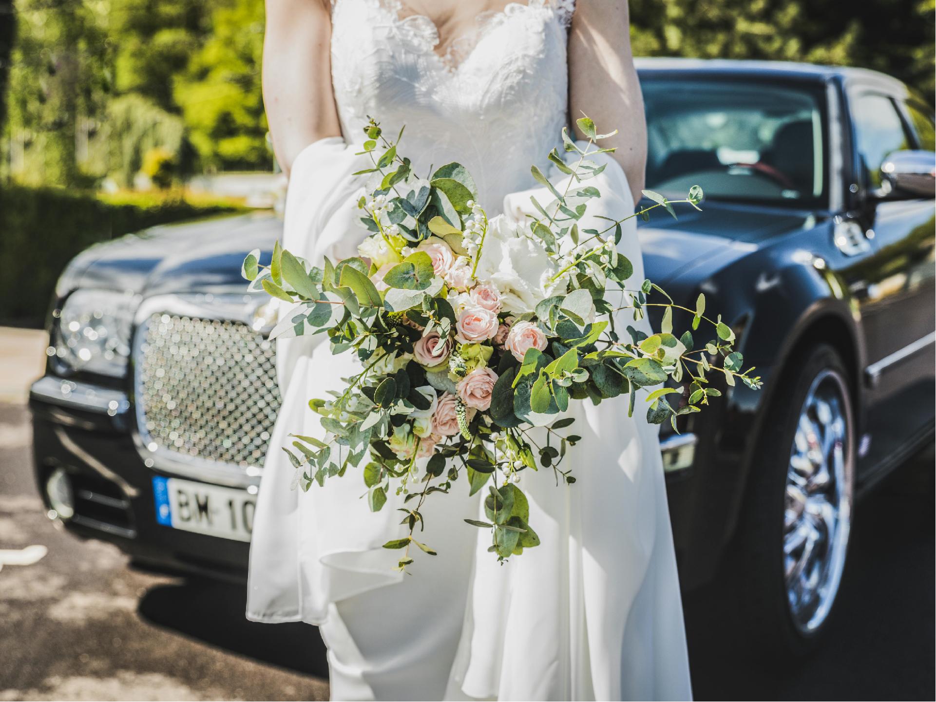 How to Book the Perfect Wedding Getaway Car in Houston